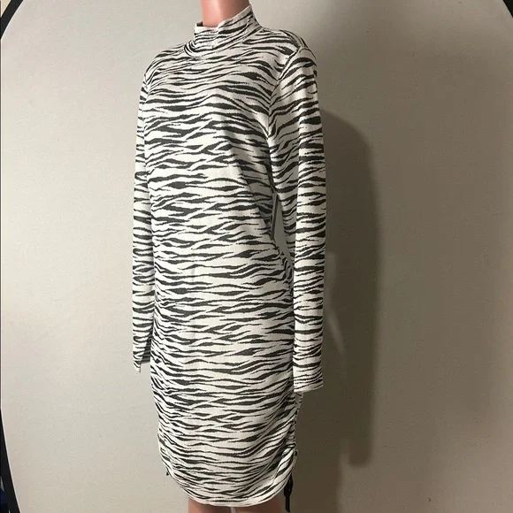 Bold Elements Sweater Dress Womens Black White Zebra Print Long Sleeve Sz XXL - Picture 3 of 14